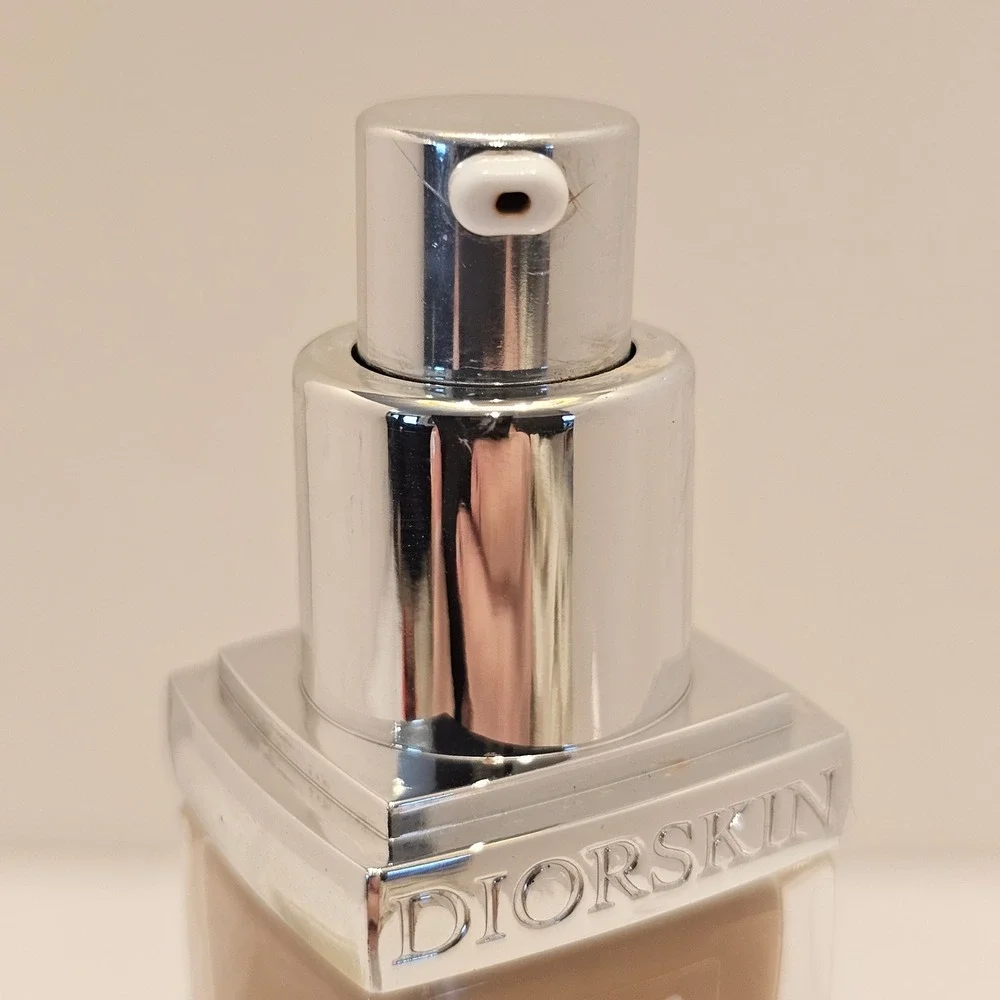 Dior Diorskin Nude Natural Glow Hydrating Makeup SPF 10 Foundation 023 1oz